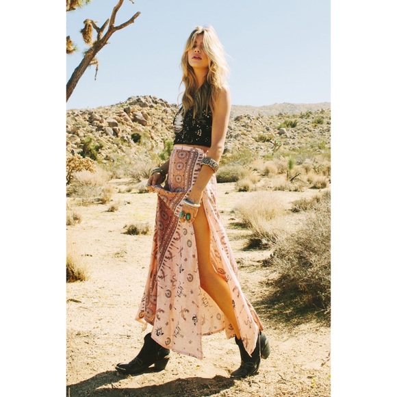Spell Dresses & Skirts - Spell Coyote Maxi Split Skirt Peach Size S